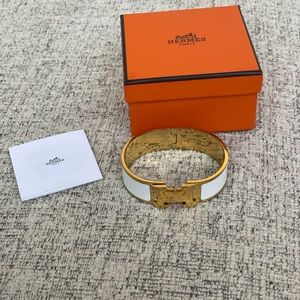Hermes White And Gold Clic Clac H PM Bracelet